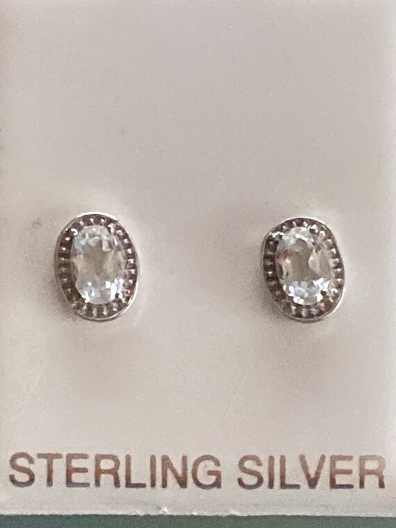 white Sapphire studs Earrings. Oval. In Sterling silver.