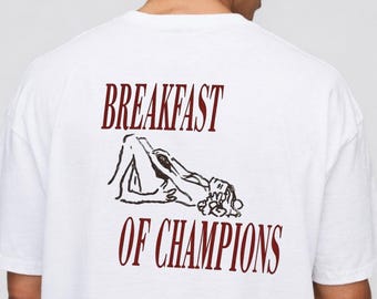 Breakfast of Champions shirt, grappige mannen t-shirt, comfort kleuren wit T-shirt, sarcastische graphic tee mannen, vrijgezellenfeest shirt, humor achterkant print tee