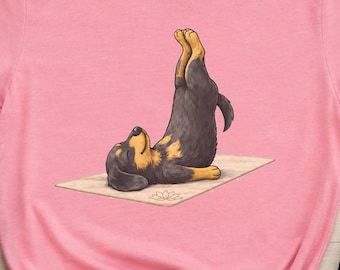 Dackel Yoga Shirt – Dackel im Schulterstand – Lustiges Hundeshirt für Yogafans – Geschenk für Dackelliebhaber