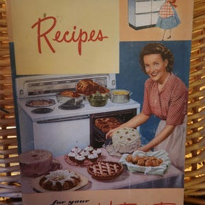 Vintage 50s Hotpoint Electric Range appliance manual Recipe booklet General Electric