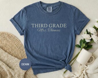 Customizable Teacher Name & Grade Shirt Teacher T-Shirt | Minimalist