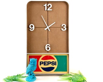 Vintage 80s PEPSI Wall Clock faux wood grain advertising wall hanging ad colorful cola logo retro home decor shop sign bar minimalist modern