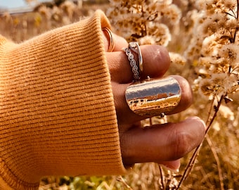 Chunky Hammered Gold Ring, Bold Statement Disc Ring, Minimalist Dome Ring, Trendy Gold Ring for Women