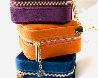 Personalized Velvet Jewelry Box, Custom Name Travel Jewelry Case, Bridesmaid Gift, Birthday Gift for Her, Jewelry Organizer
