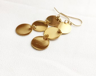 Gold Triple Disc Earrings, Disc Dangle Earrings, Circle Earrings, Circle Drop Earrings, Everyday Wear, Minimalist Jewelry,Statement Earrings