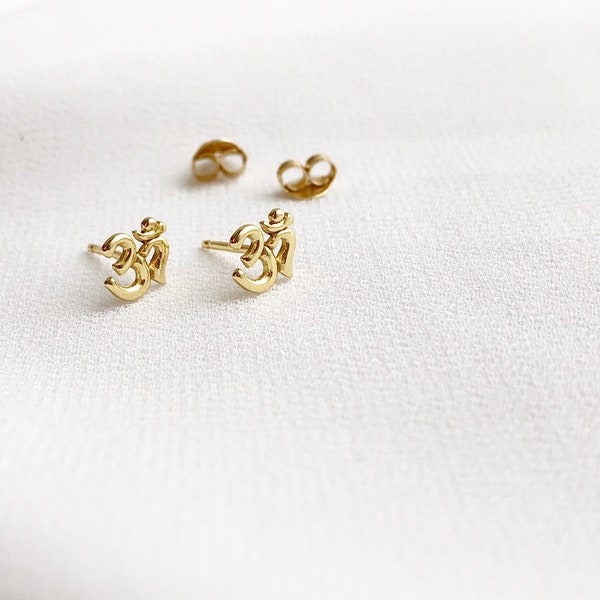 Om Stud Earrings, Om Studs, OM Earrings, Aum Earrings, Ohm Studs, Om Symbol Stud Earrings, Gift for Yogis and Yoga Lovers