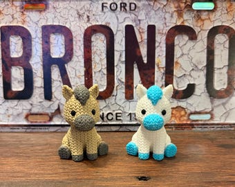 Bucking Horse 3D Quilted Dash Buddy