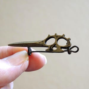 WW2 50 Commando Beret Badge