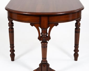 Georgian-Style Mahogany Tripod Pedestal Table