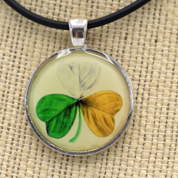 Resin Pendant, Three Leaf Clover, St Patrick's Day, Green, Yellow, White, Round, 1 inch