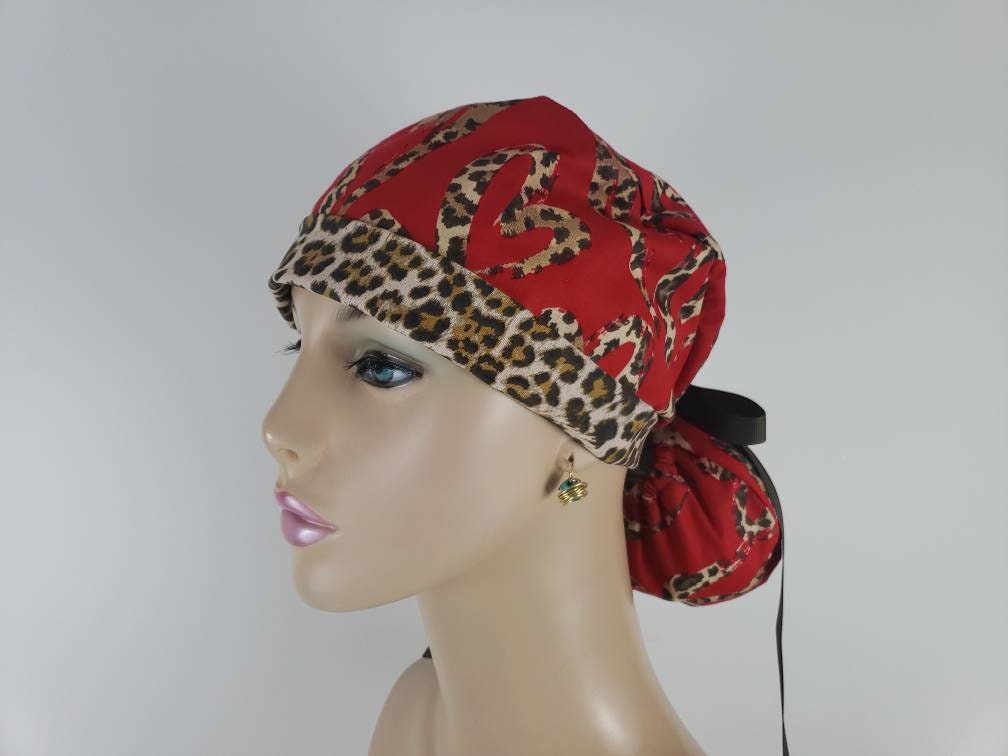 Turn Up Ponytail Medical Cap 100 /% Cotton The City of Love Chevrons