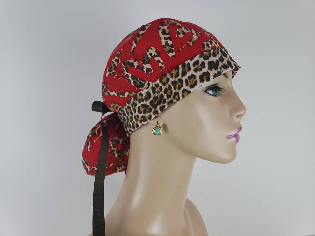 Turn Up Ponytail Medical Cap 100 /% Cotton The City of Love Chevrons