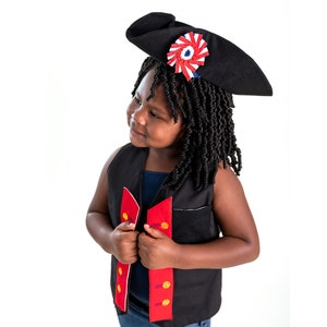 Ship's Captain Dressup, Revolutionary War Hero Costume Set for kids ages 3 Multipurpose space-saving costume image 8