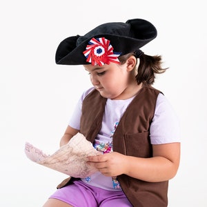 Ship's Captain Dressup, Revolutionary War Hero Costume Set for kids ages 3 Multipurpose space-saving costume image 7