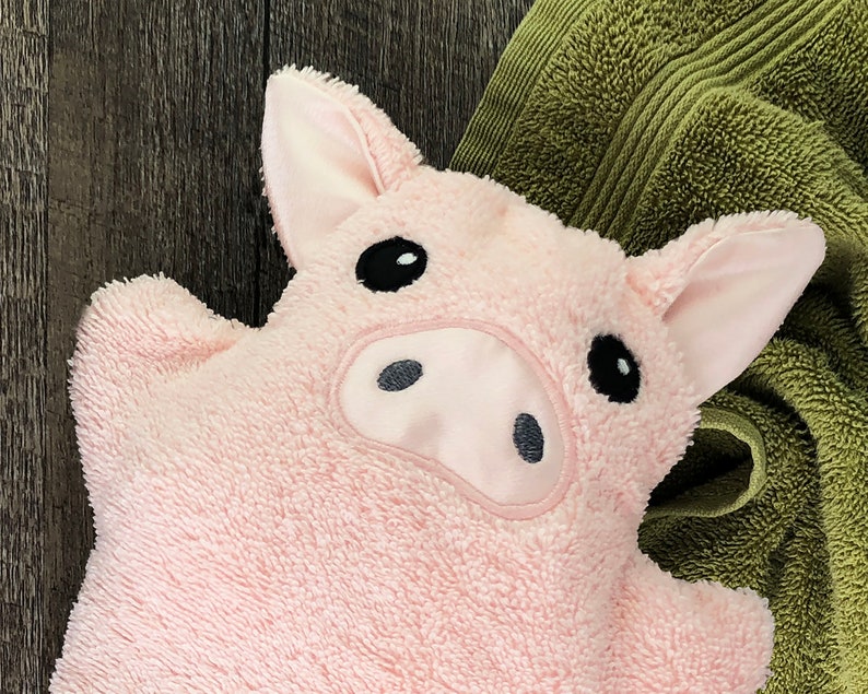 Pig Bath Mitt Puppet image 2