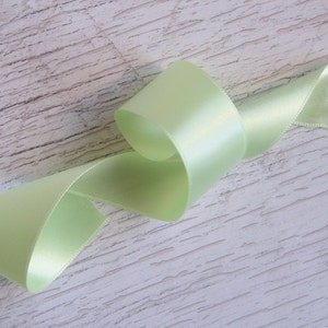 Vert clair Lux Ruban de satin double face luxueuse Satin Mariages, invitations, écharpes artisanat, vêtements, bandeaux par cour