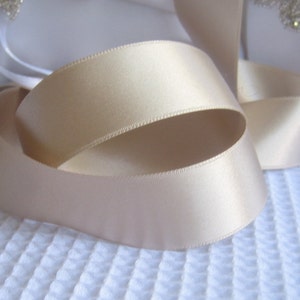 Ruban de satin luxueux champagne recto-verso en satin de haute qualité pour mariages, invitations, écharpes, vêtements, par mètre 1 po. 1,5 po. 2,25 po.