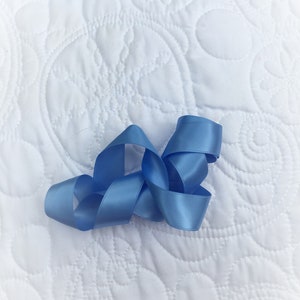 Kornblume Lux Satinband doppelseitig Luxuriöse Qualität Satin Kornblumen Blau Hochzeit Hochzeit, Einladungen, Schärpe, Basteln, Großbestand