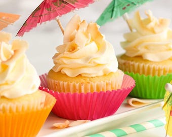 Carte recette de petits gâteaux piña colada | Dessert tropical à l'ananas et à la noix de coco (téléchargement PDF)