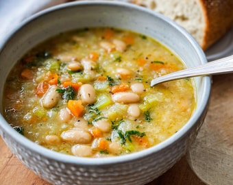 Receta de sopa toscana de alubias blancas / Inspirada en Ina Garten (Descarga instantánea)