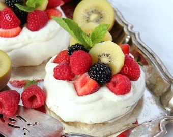 Mini Pavlova Recipe Card Printable PDF | Summer Fruit Dessert