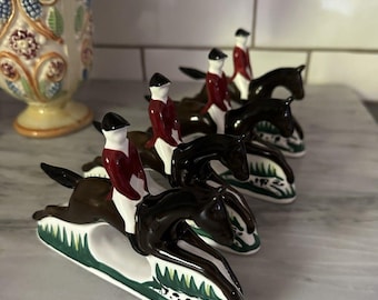 Juego de 4 servilleteros Pia Horse Rider de porcelana fina con escena de caza del zorro.