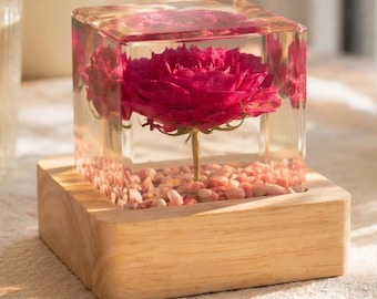Personalized Rose Cube Gift, Resin Preserved Flower for Mom Girlfriend, Birthday Special Gift Idea, Engraved Keepsake, LGBTQ Couple Gift