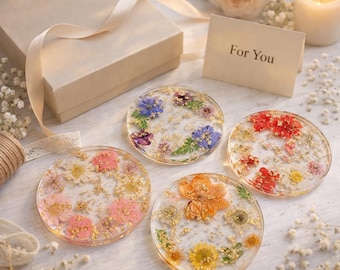 Handmade Dried Flower Coaster, Botanical Resin Coaster, Real Flower Drink Coaster, Nature Inspired Gift, Small Floral Coaster