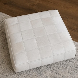 Vloerkussenhoes van koeienhuid met haar, modern design met pixelpatchworkpatroon