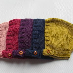 Gender neutral hand knitted baby bonnet, newborn knitted baby hat, newborn photo prop, baby girl bonnet, baby boy hat, baby shower gift gift