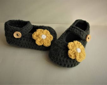 Crochet baby shoes  Baby booties Baby girl shoes Baby sandals Crib Shoes Baby shower gift bootees