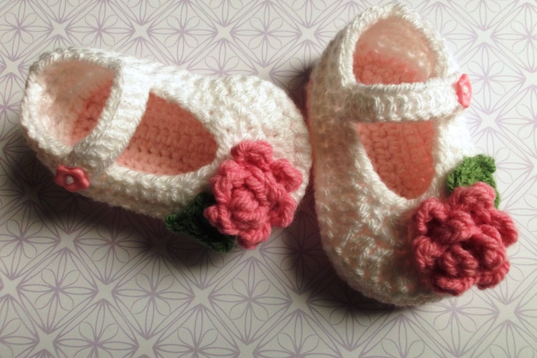 Crochet booties for 2 year old sale
