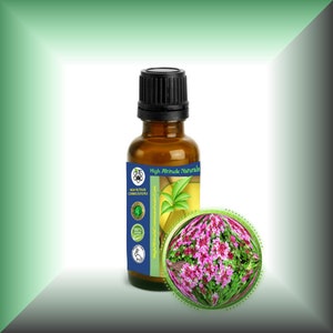 Könnte beinhalten: Eine braune Glasflasche mit schwarzem Verschluss, beschriftet mit "High Altitude Naturals". Das Etikett zeigt ein grünes Blattdesign und den Text "High Altitude Cosmeceuticals". Ein kreisförmiges Bild von rosa Blumen befindet sich im Vordergrund.