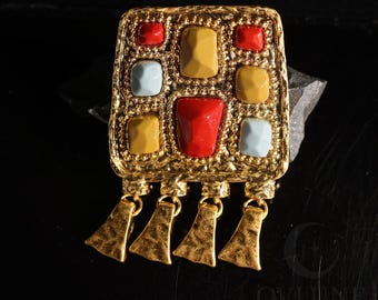 Color Sonata Fringe Brooch