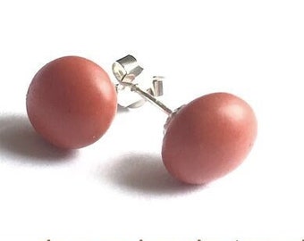 Antique red coral buttons as stud earrings, silver setting, large size 10,3 mm