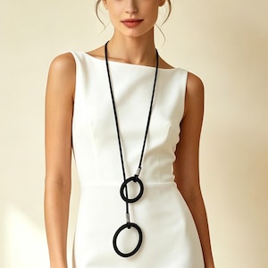 Djärvt långt geometriskt cirkelhängehalsband Modernt statement boho smycke för kvinnor Minimalistiskt mångsidigt halsband