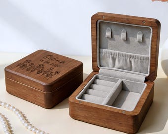 Caja de joyería de nogal grabada a medida, organizador de joyas de madera personalizado, estuche de viaje para mujer, regalo para damas de honor, regalo de aniversario o cumpleaños.