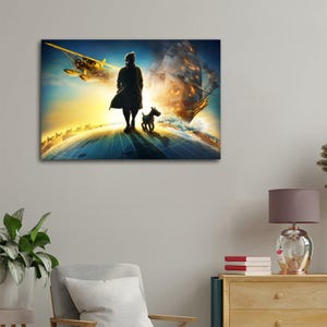 Puede incluir: Una impresi&oacute;n en lienzo que representa a una persona y un perro de pie sobre un globo terr&aacute;queo, con un barco en llamas y un avi&oacute;n en el fondo. La obra presenta una vibrante puesta de sol y un tema surrealista y aventurero.