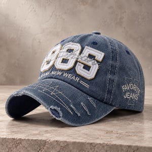 Unisex-Baseballkappe aus gewaschener Baumwolle, Stickerei aus dem Jahr 1985, Vintage-Dad-Cap im Used-Look mit Rissen