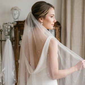 Handmade Veil Pearls Edge, Cathedral Scalloped Beaded Edge Wedding Veil, Scattered Pearls Veil, Long Bridal Veil with Comb, Veil 1 Tier