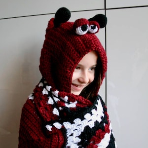 Crochet blanket, Ladybug hooded blanket Crochet pattern, granny square and amigurumi blanket crochet pattern 267 INSTANT DOWNLOAD image 1