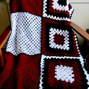 Crochet blanket, Ladybug hooded blanket Crochet pattern, granny square and amigurumi blanket crochet pattern 267 INSTANT DOWNLOAD image 8