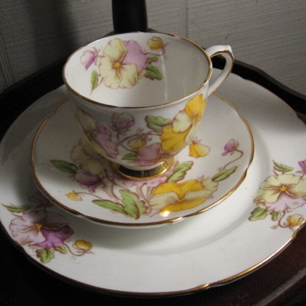 3 pc LUNCH SET STANLEY England Vintage Plate Cup Sauce Pansies  Floral Flowers epsteam 123team Fine Bone China  Plate Coffee Tea Sandwiches