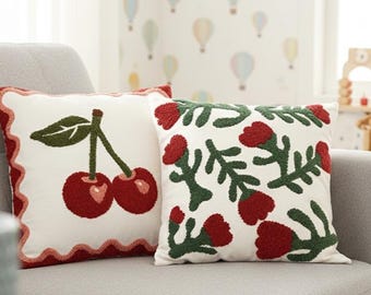 Gestickte Kirschrose Kissenhülle 45 x 45 cm | Floraler Kissenbezug | 60er Jahre Vintage Sofa Dekor
