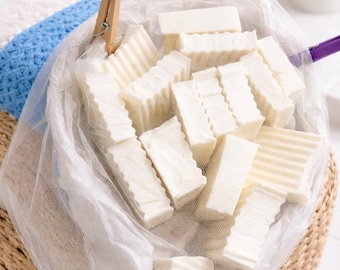 Sapone di Castiglia prodotto con olio d'oliva biologico al 100% in ambiente sterile