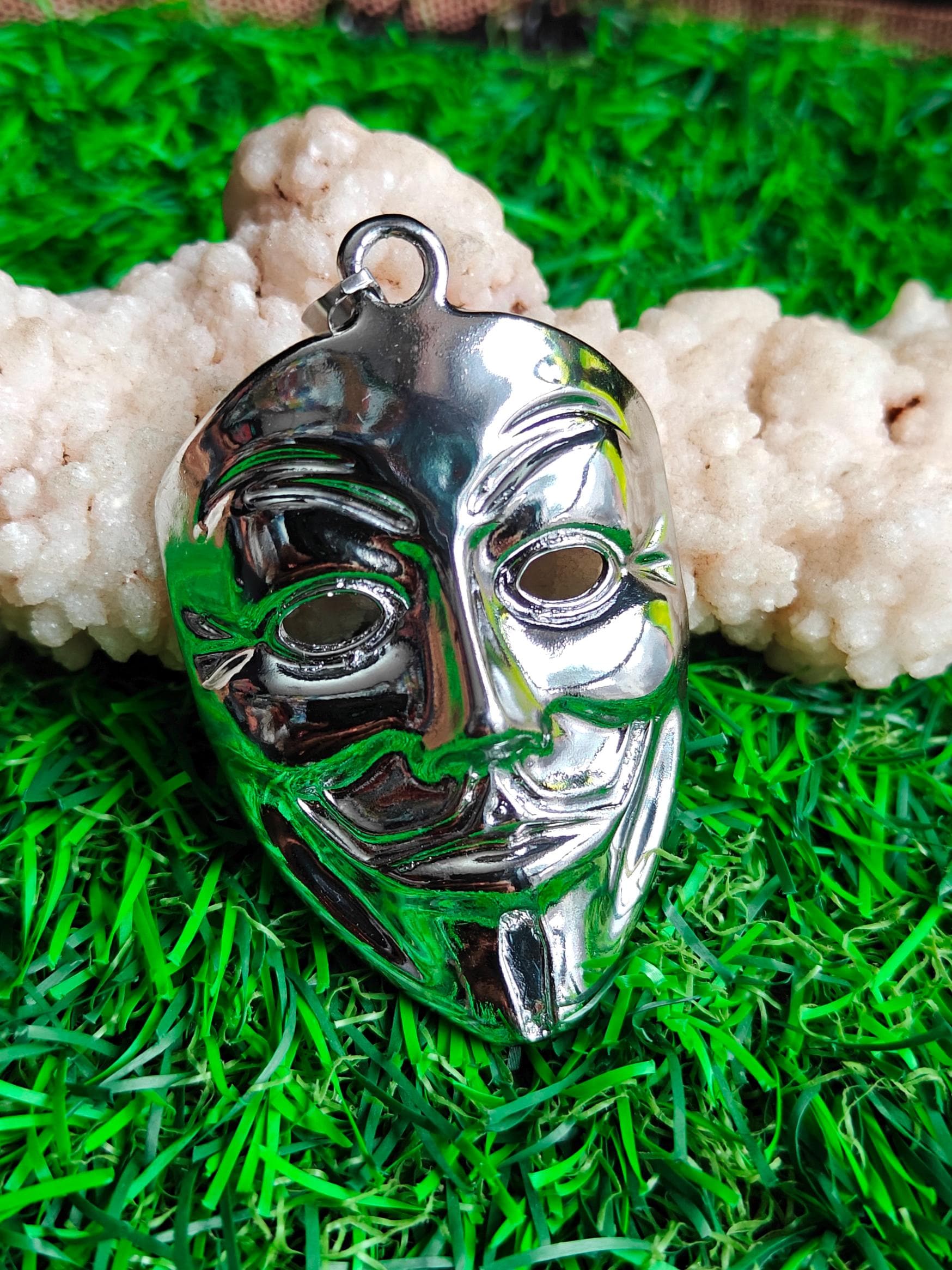 GUY FAWKES商品 Metal guy fawkes mask - Etsy 日本