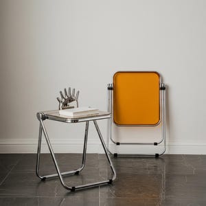 Clear Acrylic Folding Tray Table – Transparent 70s Chrome Frame Table, Modern Space-Saving Side Table for Bedroom, Living Room & Home Office