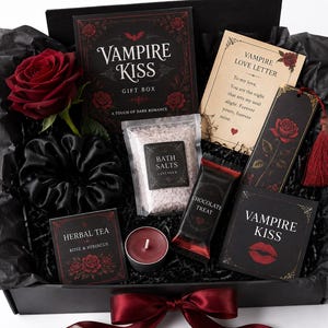 Cofanetto regalo Bacio Vampiro / Regalo Dark Romance / Cofanetto Gotico per la Cura di Sé / Regalo per Amanti dei Vampiri / Regalo per Amanti dei Libri