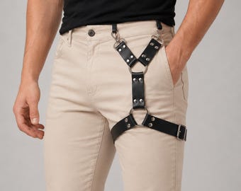 Arnés de pierna de piel sintética negra para hombre, accesorio de correa para muslo estilo punk gótico.