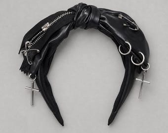 Diadema punk de piel sintética, cremallera, imperdibles, colgantes de cruz, accesorio gótico para el cabello